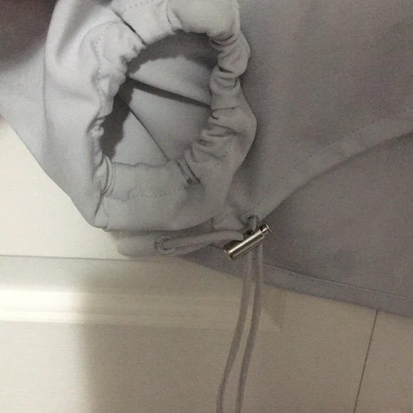 Club Monaco casual v-neck blouse - Picture 3 of 6